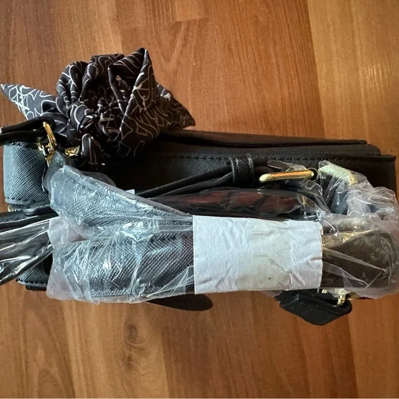 Nwt Steve Madden Black Breese Crossbody bag purse - Picture 6 of 10